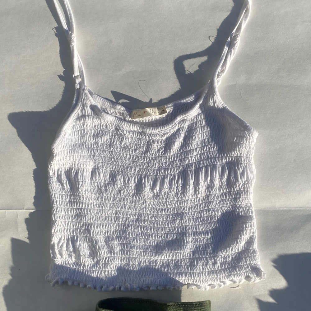 white scrunchy crop!